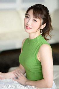 Poster for ROE-138 A married woman who has both adult sex appeal and cuteness that makes her college student lover crazy. Sawano Kanoka 42 Years Old AV DEBUT - Kano Sawano