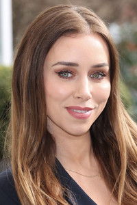 Profile of Una Healy
