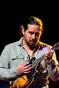 Profile of Luc Suarez