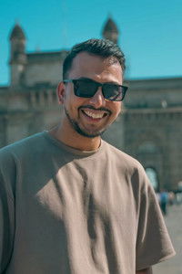 Profile of Hemant Mishra