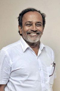 Profile of Ravi Chakravathy