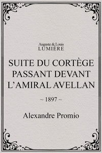 Suite du cortège passant devant l’amiral Avellan