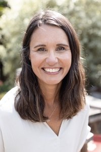 Profile of Jennifer Pelling