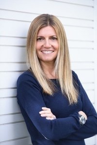 Profile of Melony Lewis