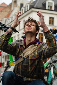 Profile of Graham Hazleton