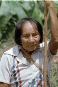 Poster for En la tierra de los Awuajunti