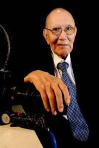 Profile of José David Calderón