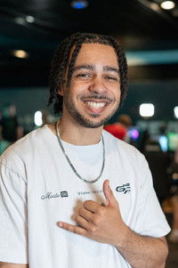 Profile of Théo Becker