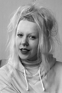 Profile of Annike Flo