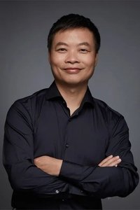 Profile of 何小鹏