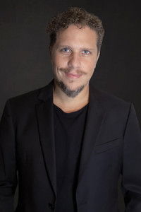 Profile of Gary Alazraki