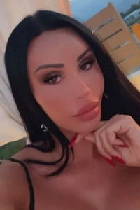 Profile of Kimber Lee