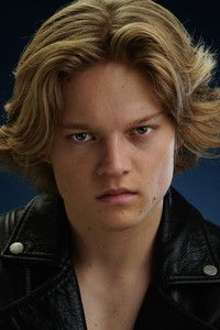 Profile of West Mulholland