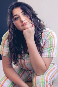 Profile of Hannah Levin