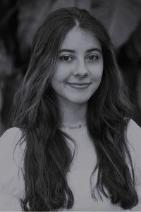 Profile of Isabela Hermida