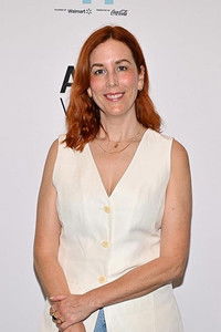 Profile of Linsey Stewart