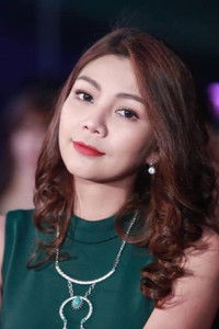 Profile of Lê Hiền