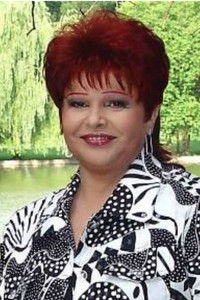 Profile of Aura Urziceanu