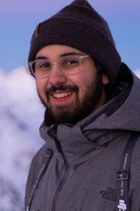 Profile of Axel Lakhdar