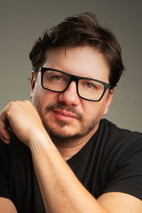 Profile of Santiago Paladines