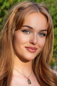 Profile of Luna Seranova