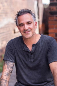 Profile of Louie La Vella