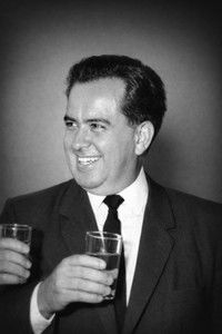 Profile of Mauricio de la Serna