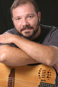 Profile of Carlin de Almeida