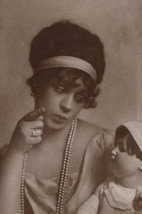 Profile of Molley Wessely