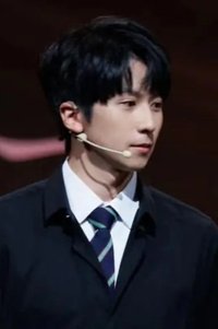 Profile of 侯卓成