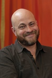 Profile of Everardo González