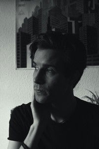 Profile of Tom Oliver