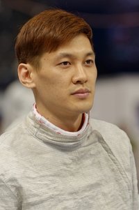 Profile of Gu Bon-gil