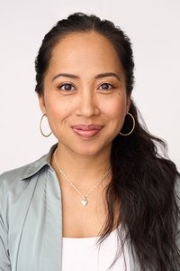 Profile of Marina Phomséna