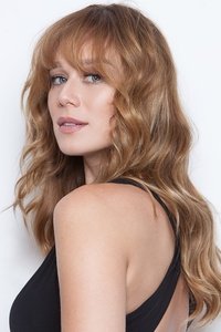 Profile of Mariana Ximenes