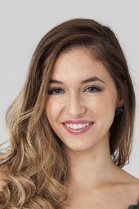 Profile of Mireya Bravo