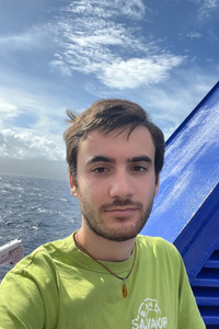 Profile of Jasmim Bettencourt