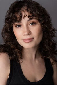 Profile of Bella Woody