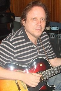 Profile of Ary Sperling