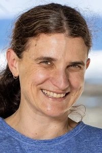 Profile of Lisa Holmes