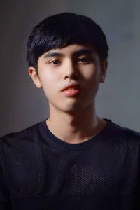 Profile of Tung Wei Ye