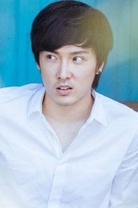 Profile of Ua-Ampon Wichawet