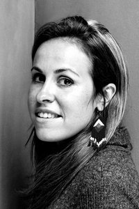 Profile of Jessica Earnshaw