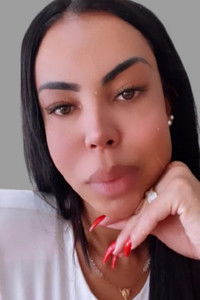 Profile of Juliana Soares