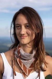 Profile of April Lasky