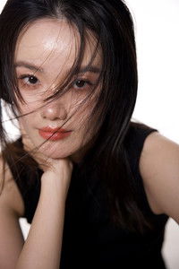 Profile of Zhang Tong