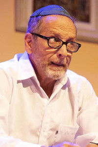 Profile of Daniel Barcellos