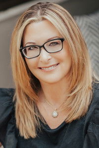 Profile of Carly Phillips