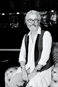 Profile of Peter Dress