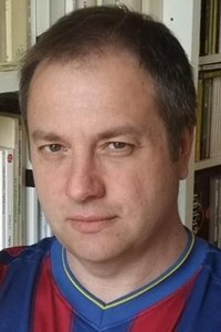 Profile of Ernesto Oña